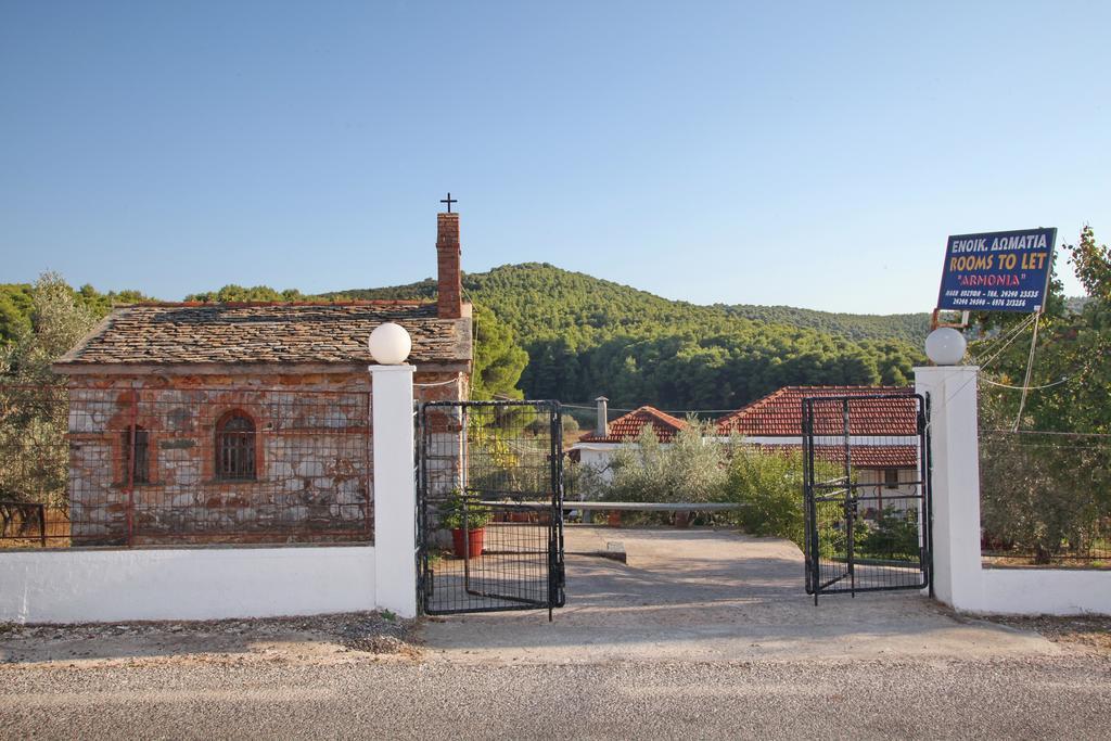 Armonia Guesthouse Panormos  エクステリア 写真